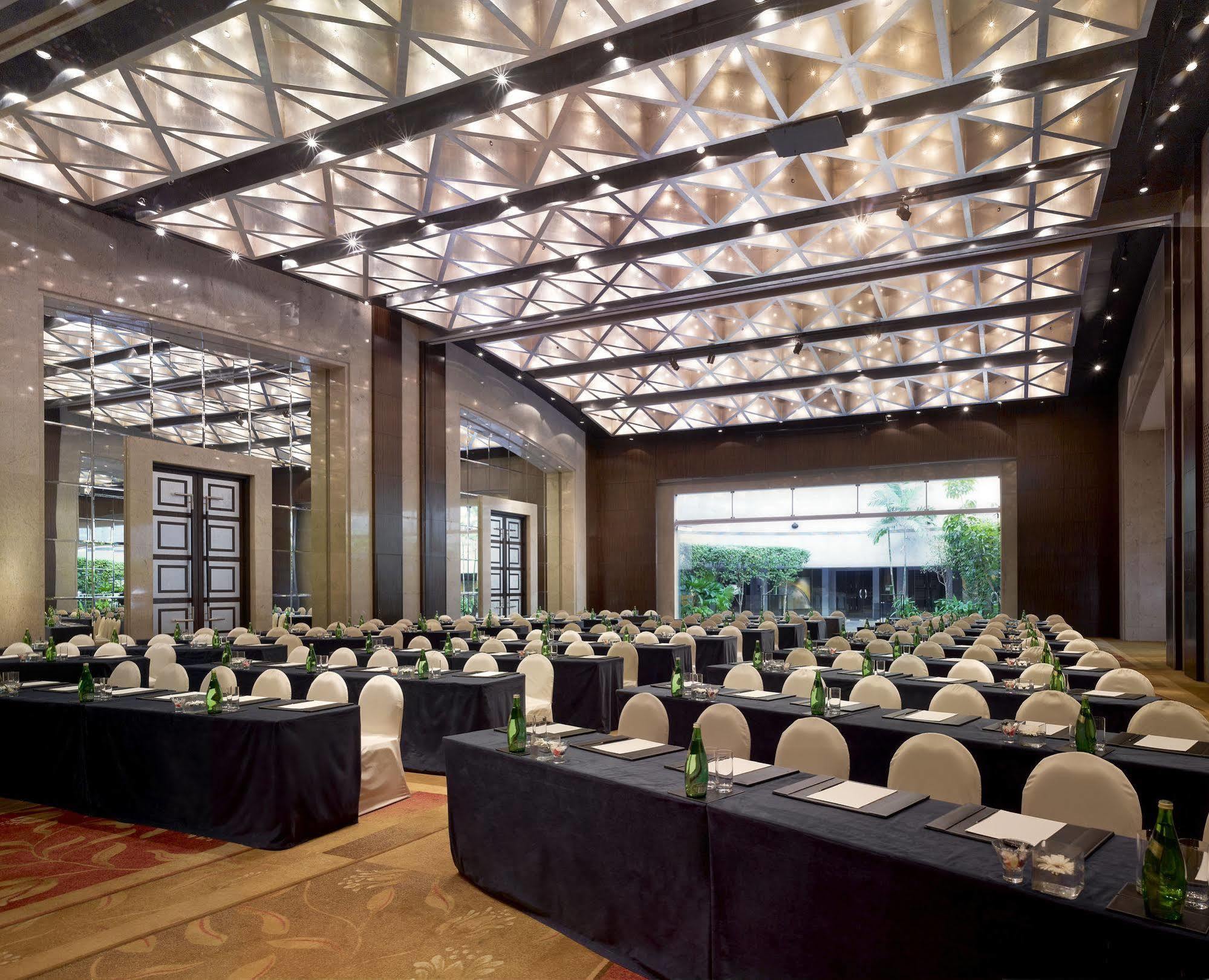 Hotel Hyatt Regency Mumbai International Airport Exterior foto The Grand Ballroom